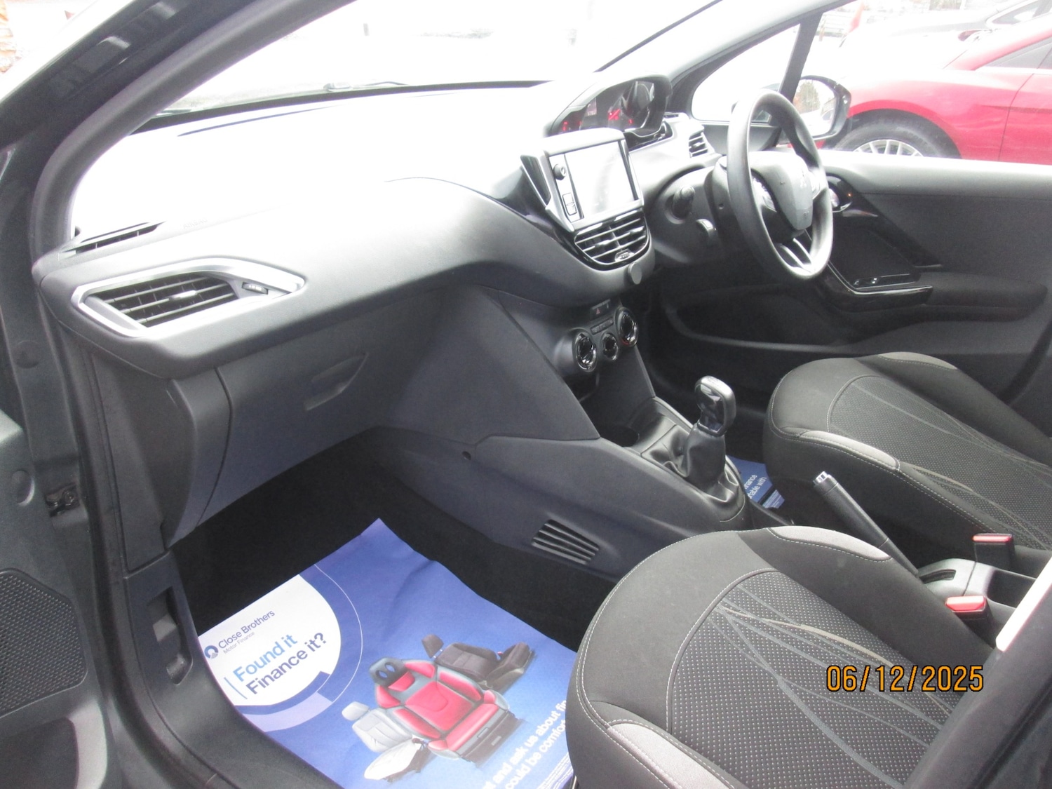 Used Peugeot 208 2015 for sale - 76845904: Photo 15