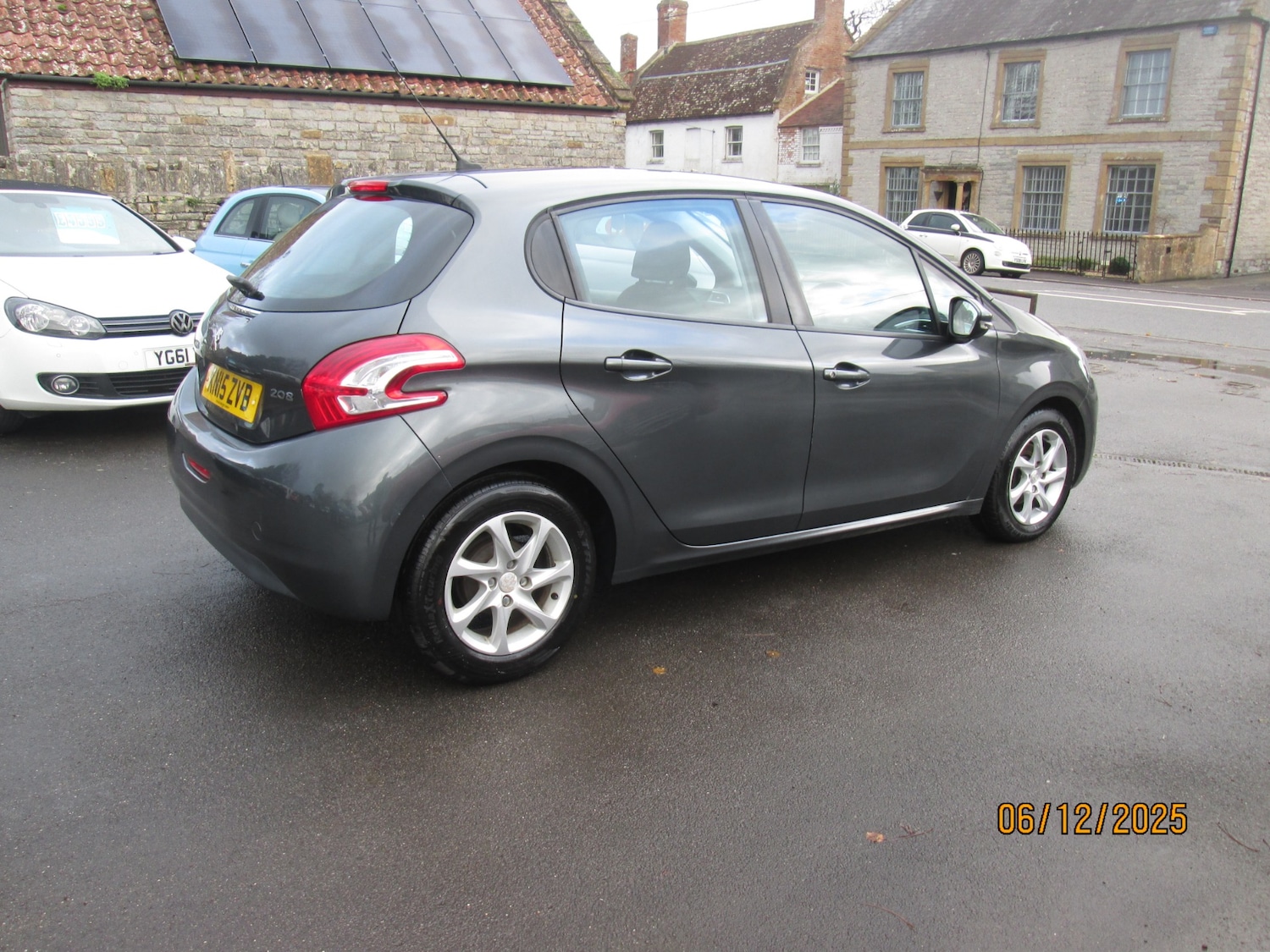 Used Peugeot 208 2015 for sale - 76845904: Photo 4