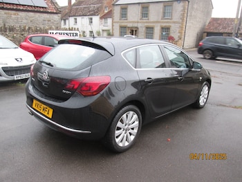 Used Vauxhall Astra 2015 for sale - 76466043: Photo