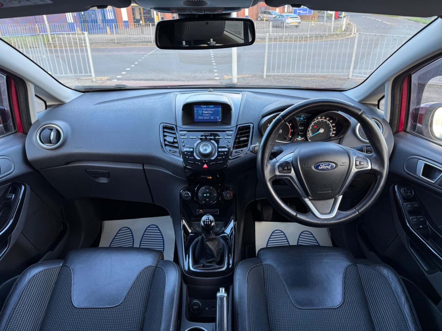 Used Ford Fiesta 2014 for sale - 76484372: Photo 25