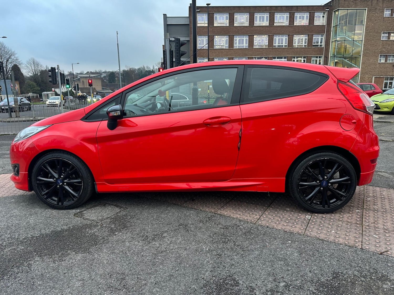 Used Ford Fiesta 2015 for sale - 77425329: Photo 11