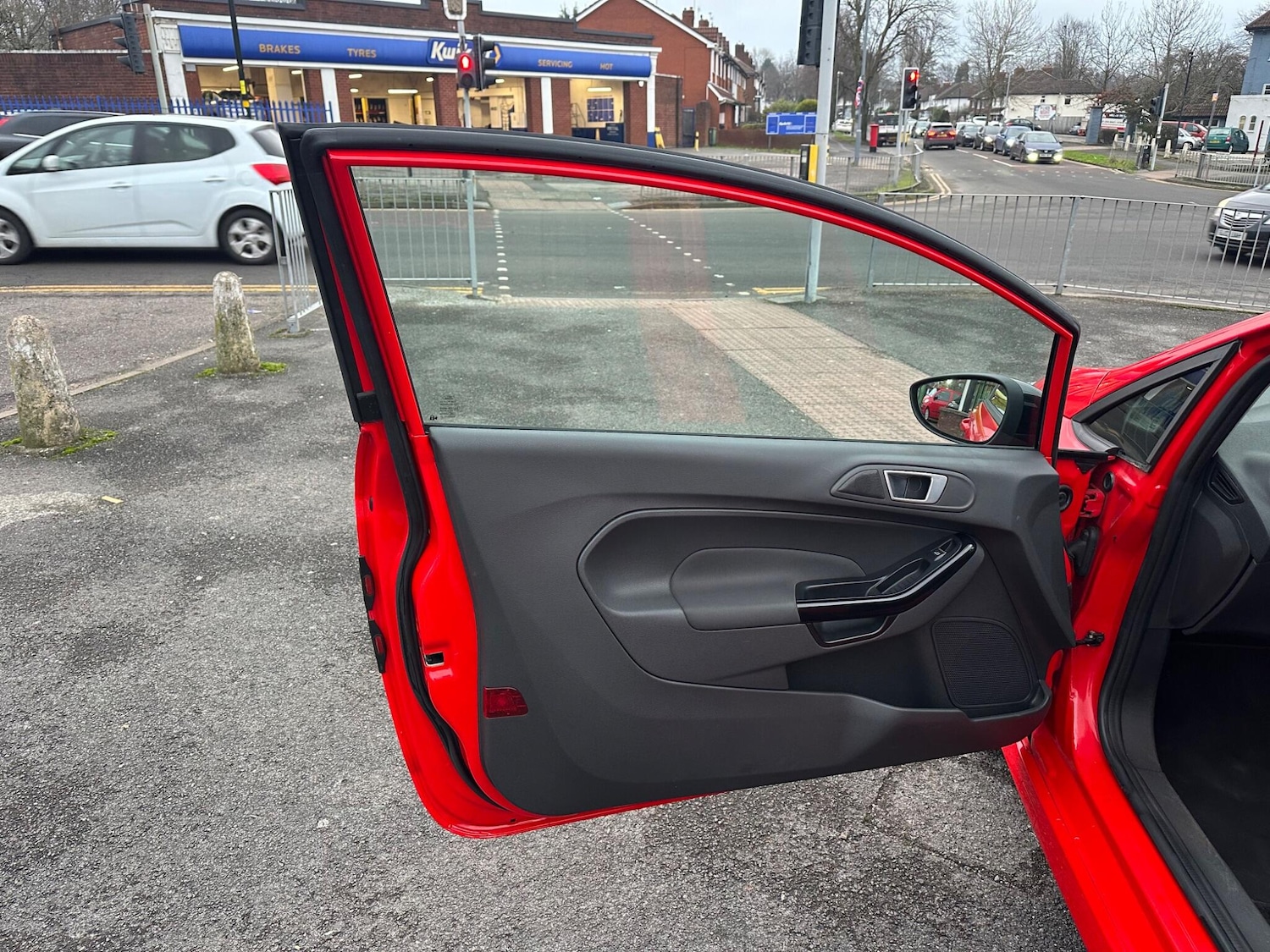 Used Ford Fiesta 2015 for sale - 77425329: Photo 25