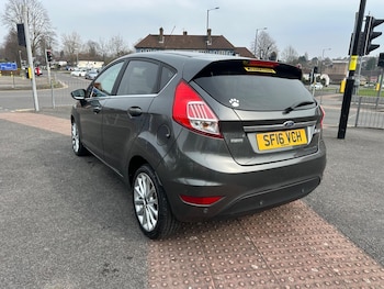 Used Ford Fiesta 2016 for sale - 77982536: Photo