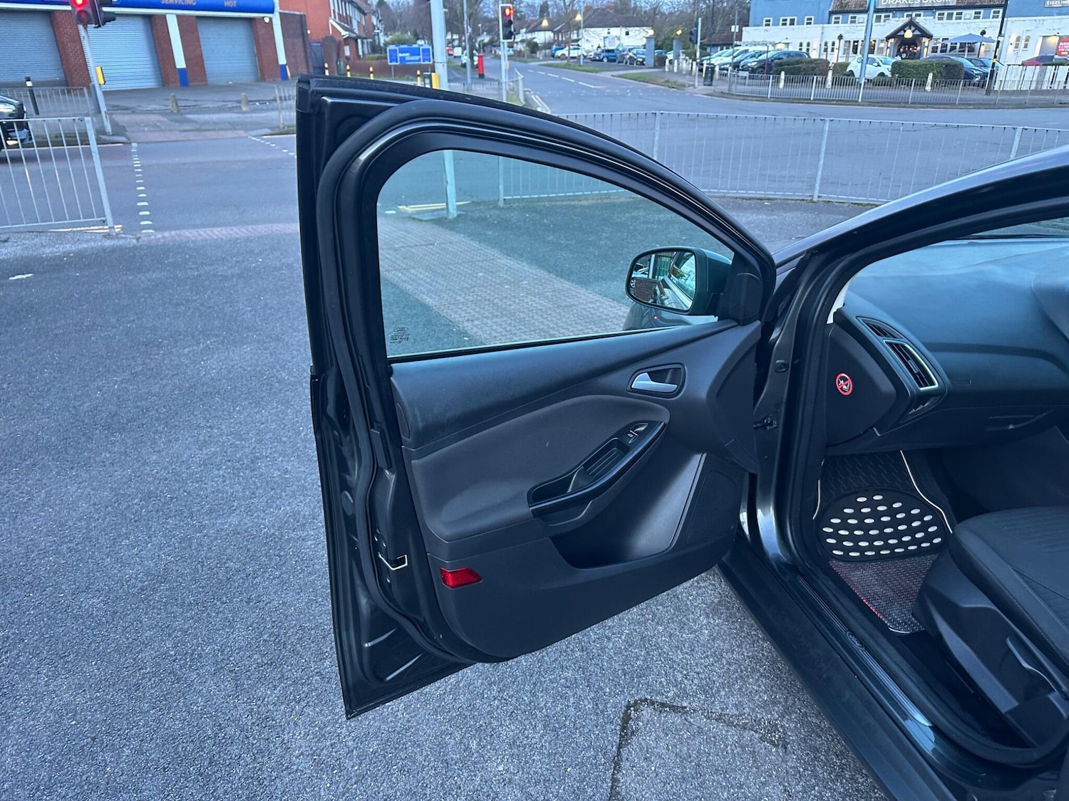 Used Ford Focus for sale - 77883604: Photo 27