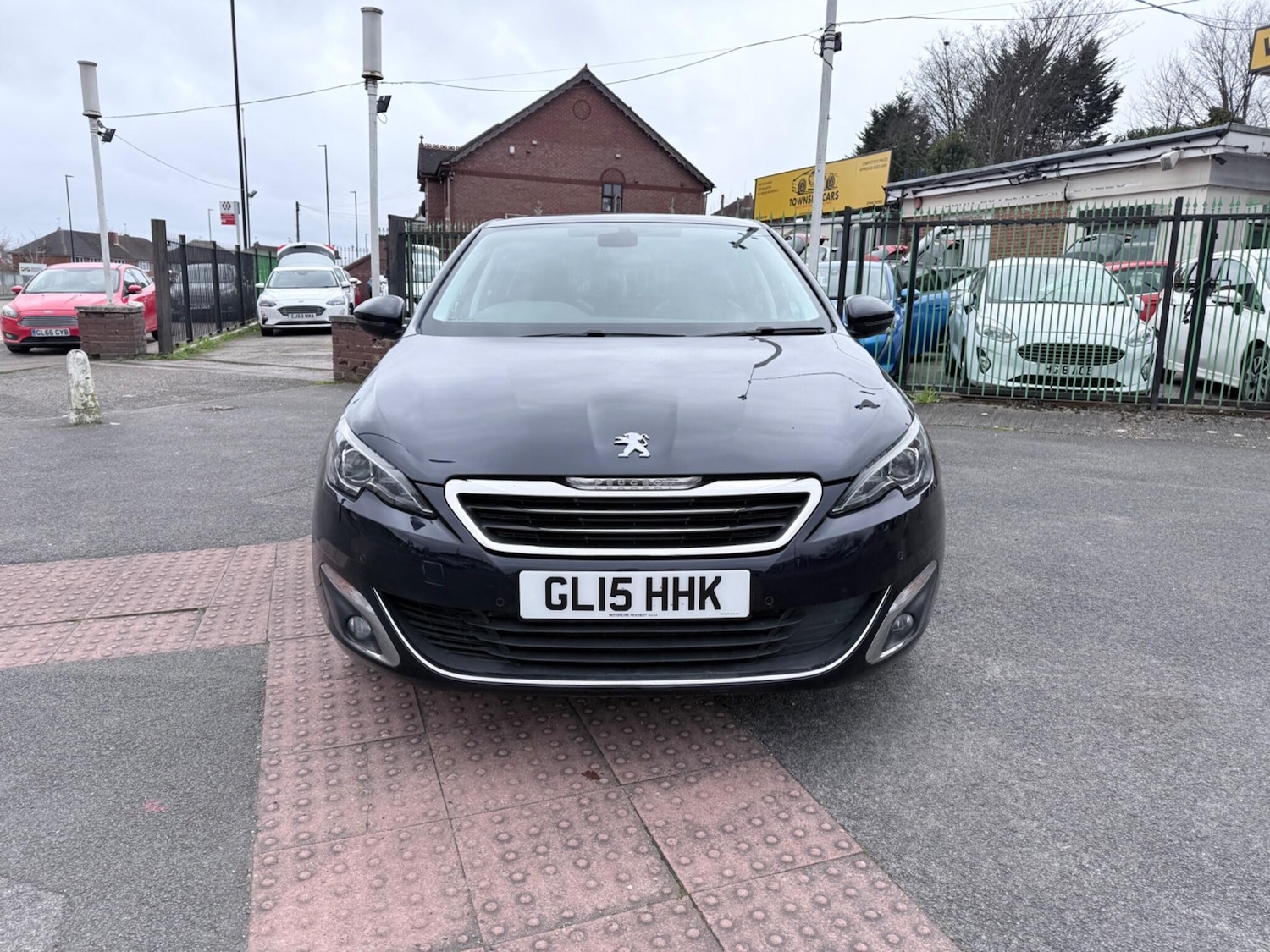 Used Peugeot 308 2015 for sale - 77898393: Photo 2
