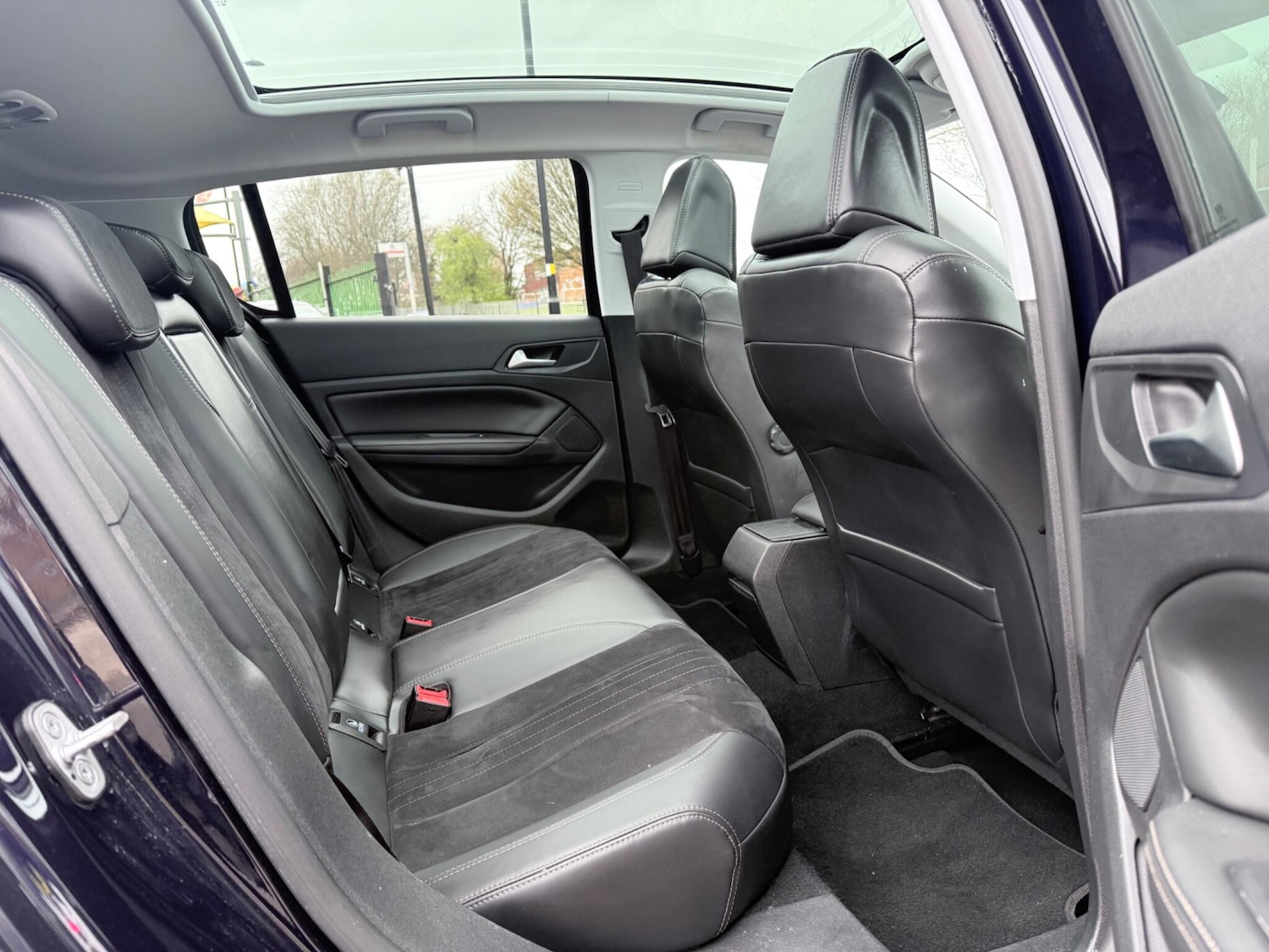 Used Peugeot 308 2015 for sale - 77898393: Photo 22