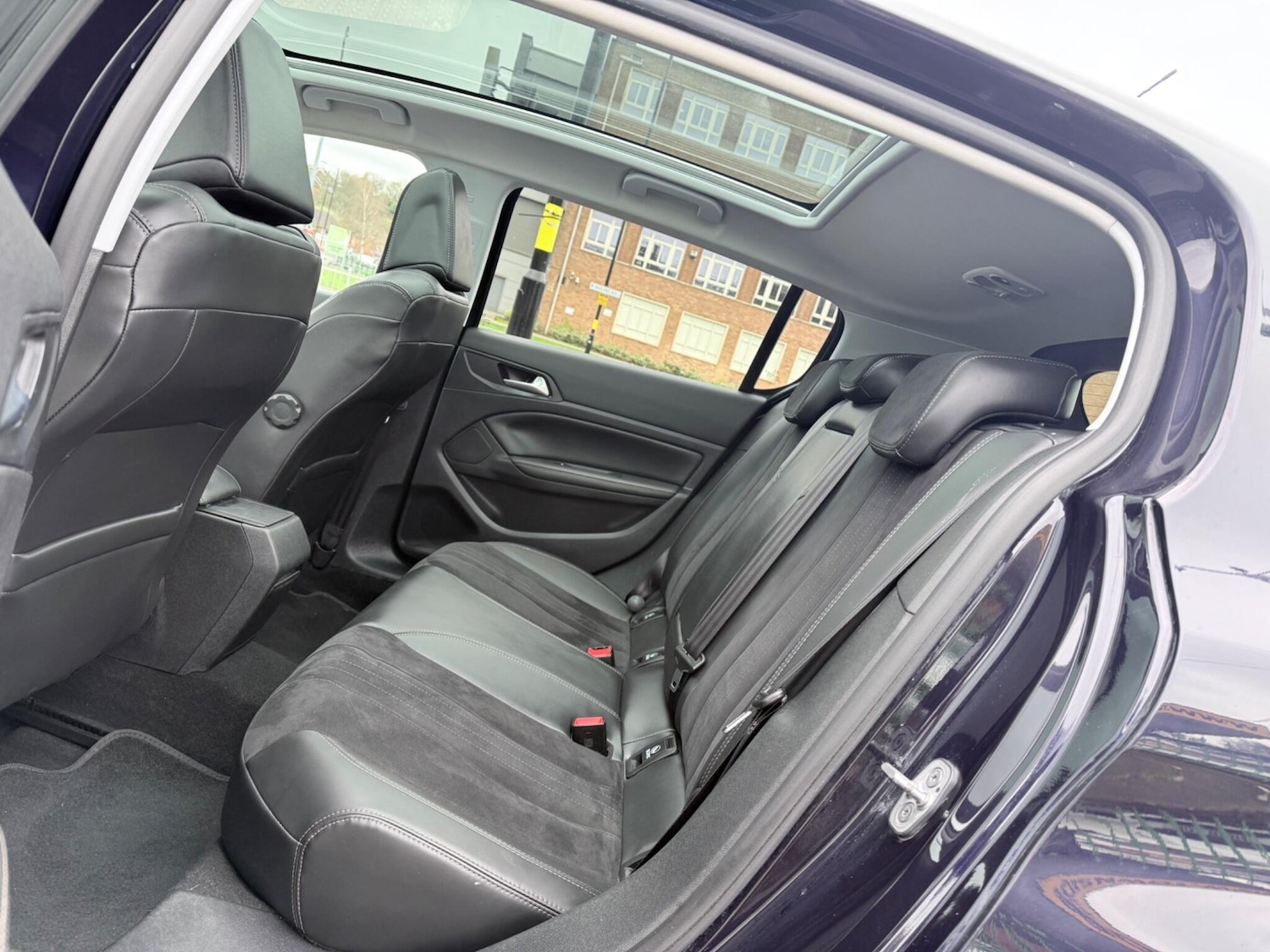 Used Peugeot 308 2015 for sale - 77898393: Photo 24