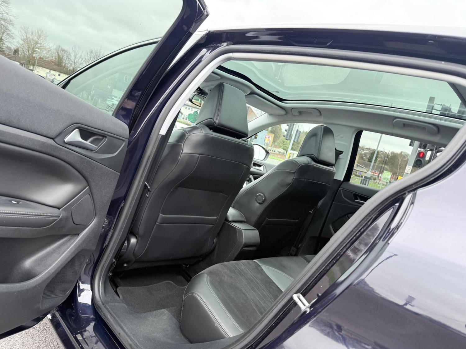 Used Peugeot 308 2015 for sale - 77898393: Photo 25