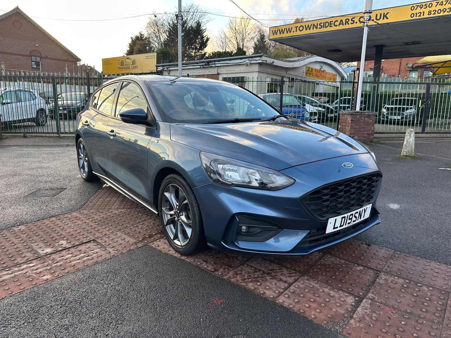 Used Ford Focus 2019 for sale - 76743623: Photo 1