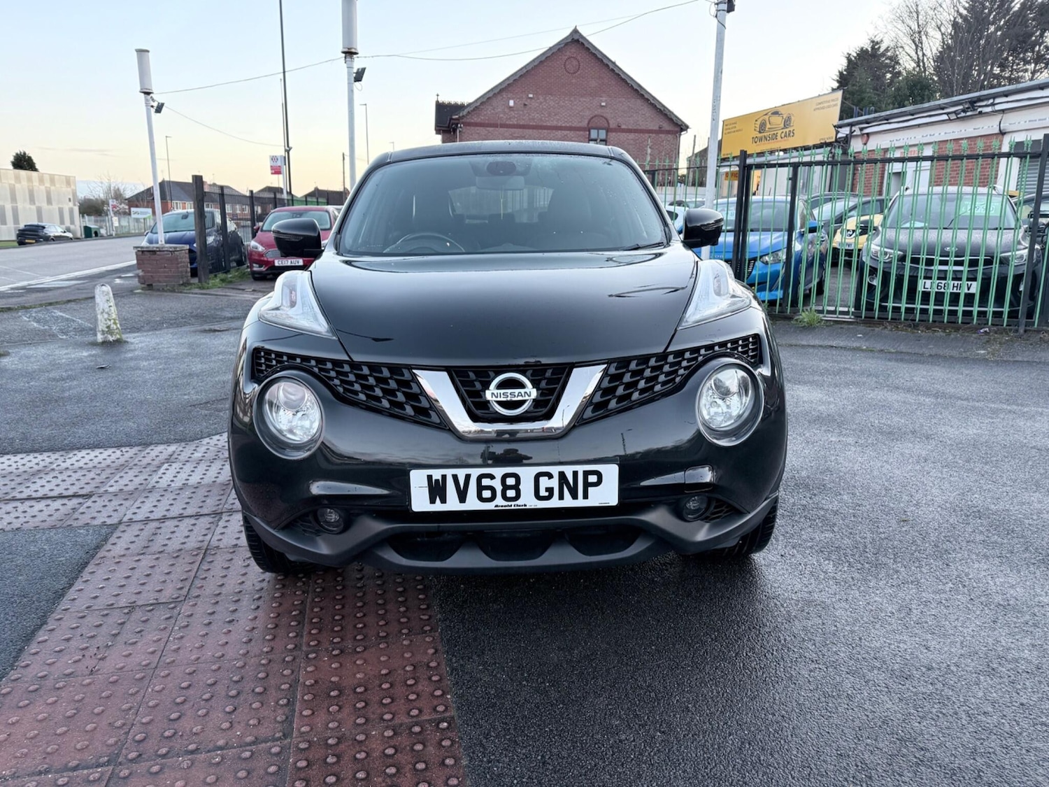Used Nissan Juke 2018 for sale - 78020399: Photo 2