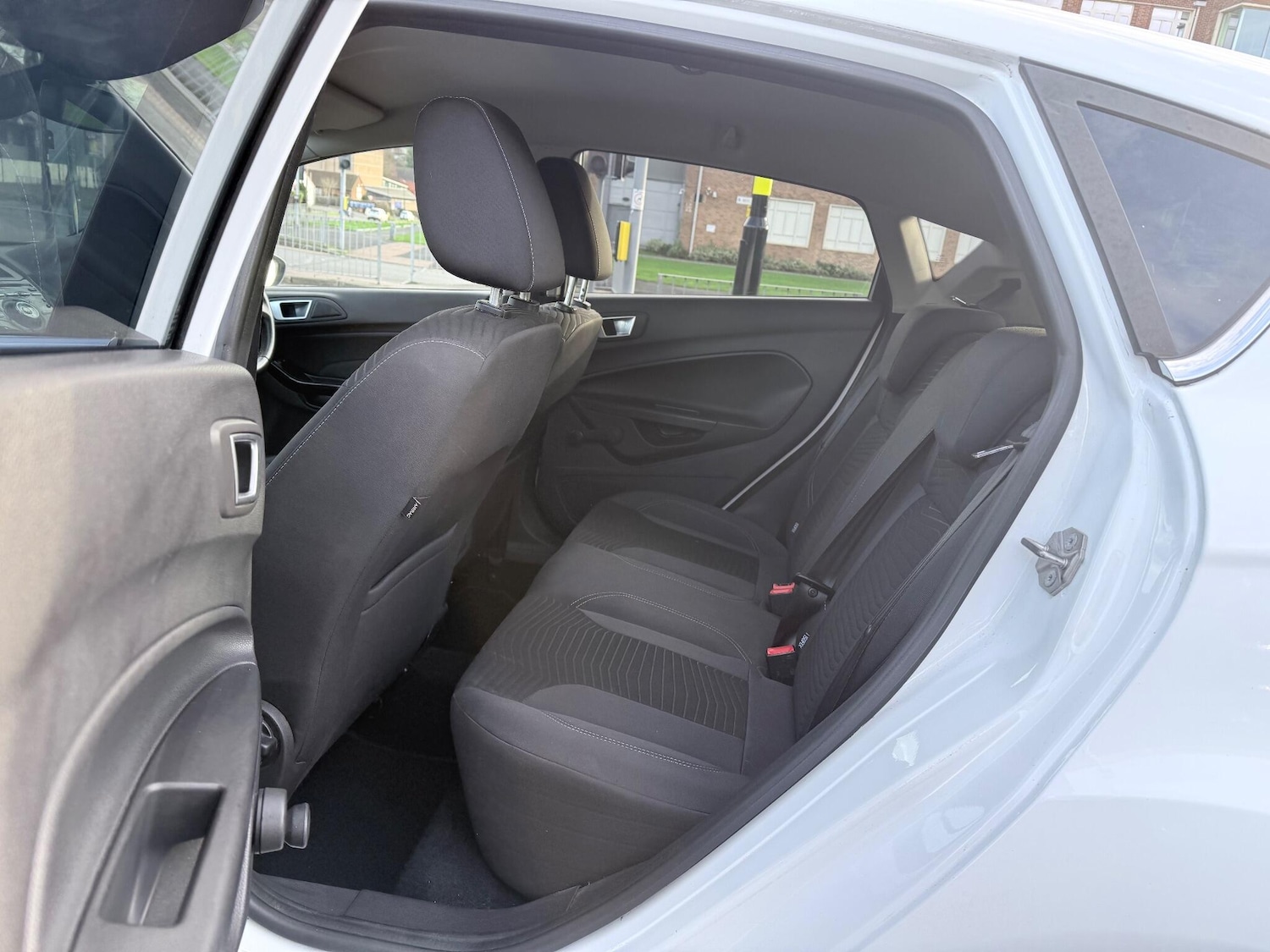 Used Ford Fiesta 2012 for sale - 76942539: Photo 24