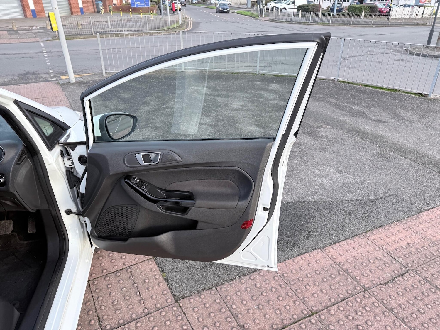 Used Ford Fiesta 2012 for sale - 76942539: Photo 25