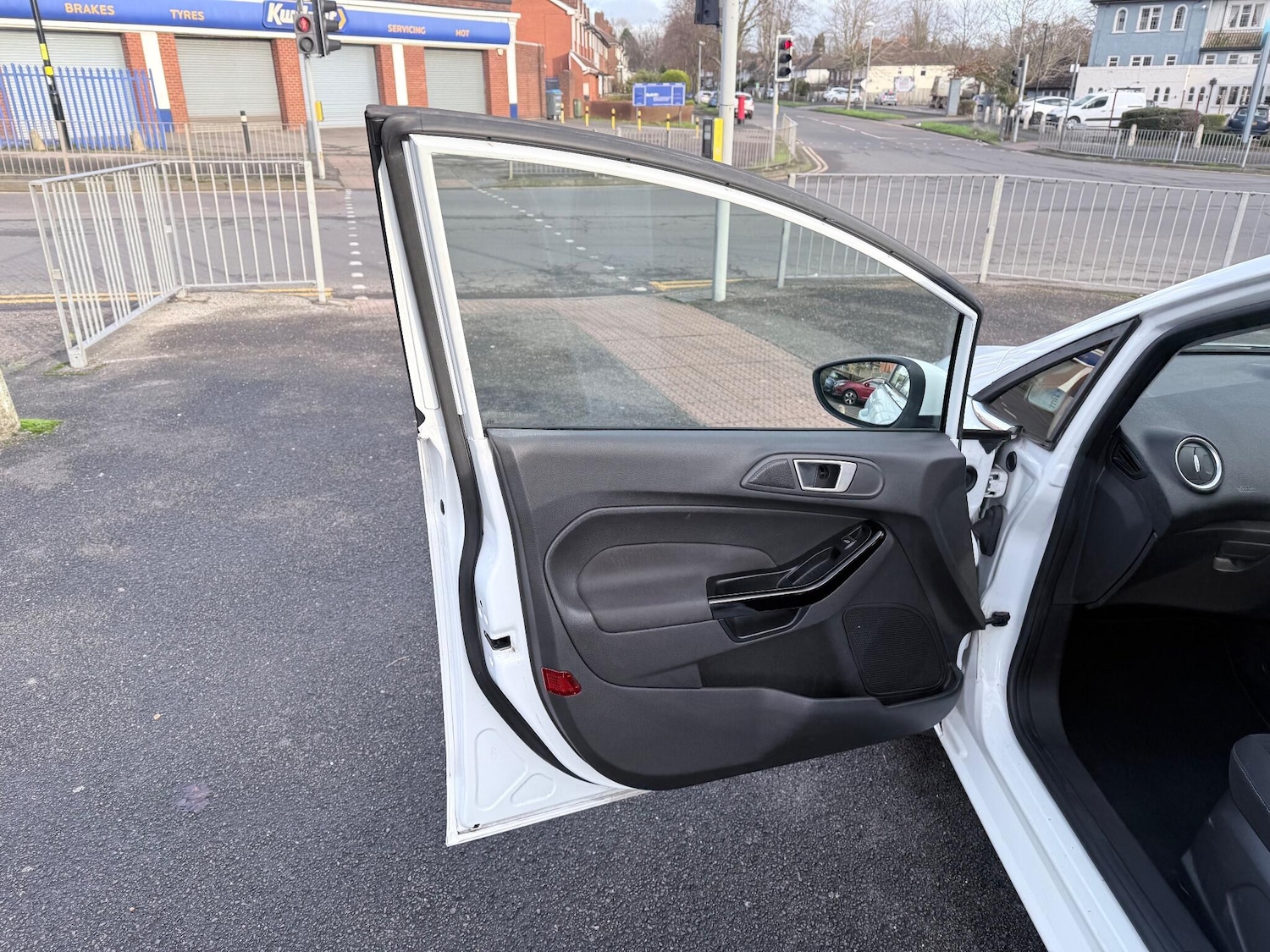 Used Ford Fiesta 2012 for sale - 76942539: Photo 28