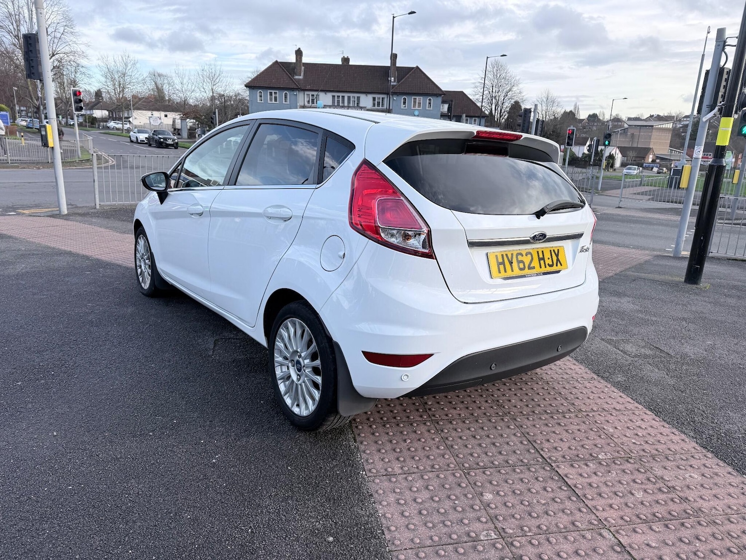 Used Ford Fiesta 2012 for sale - 76942539: Photo 4