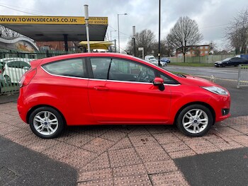 Used Ford Fiesta 2015 for sale - 77484432: Photo