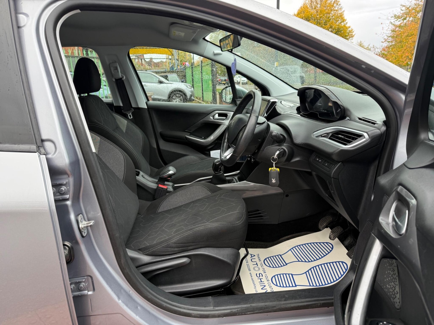 Used Peugeot 2008 2017 for sale - 76360182: Photo 16