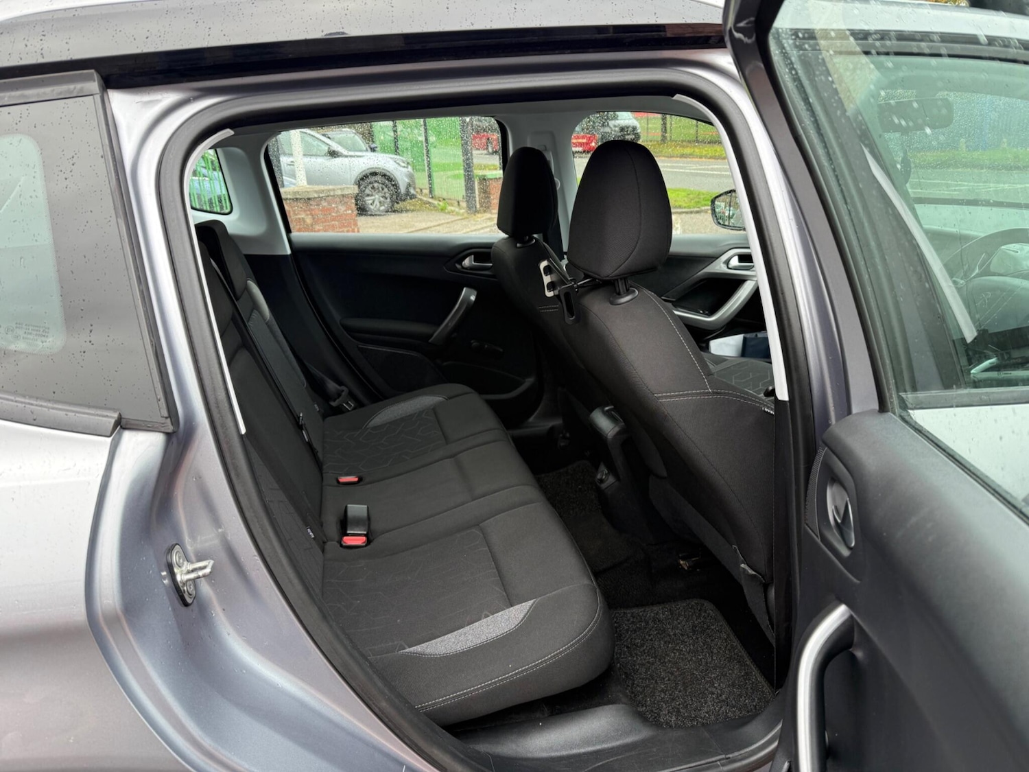 Used Peugeot 2008 2017 for sale - 76360182: Photo 19