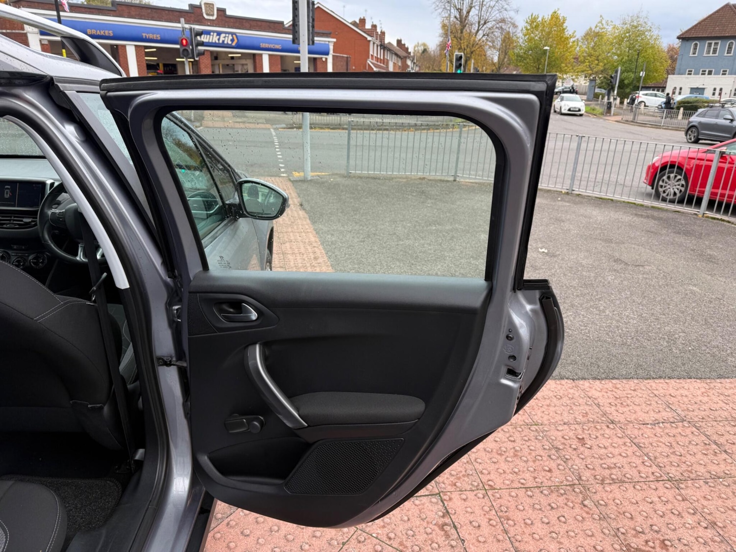 Used Peugeot 2008 2017 for sale - 76360182: Photo 20