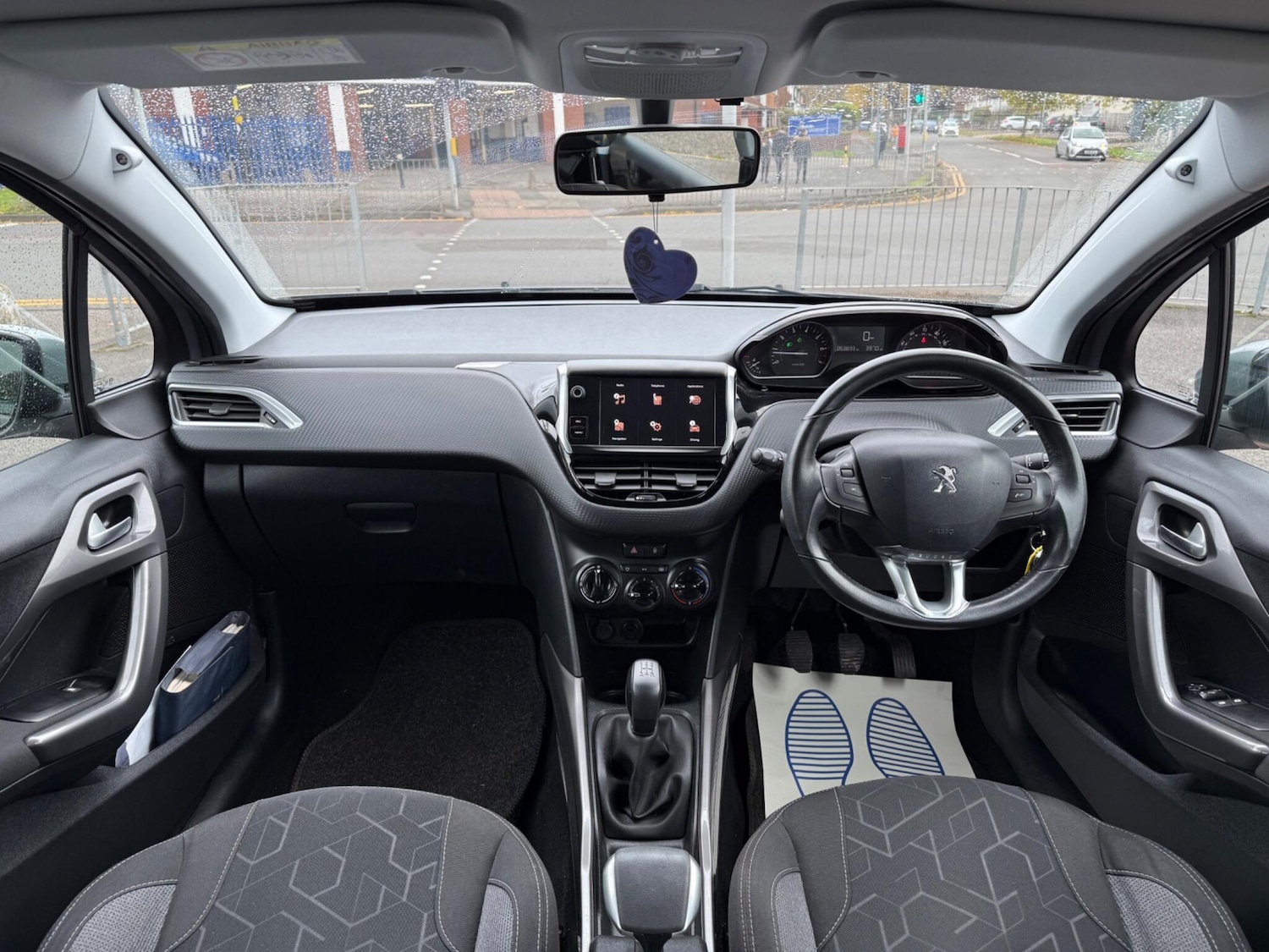 Used Peugeot 2008 2017 for sale - 76360182: Photo 27