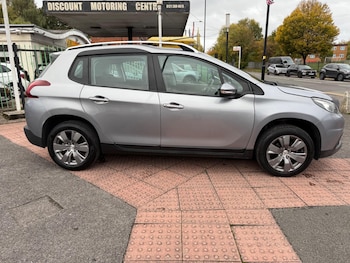 Used Peugeot 2008 2017 for sale - 76360182: Photo