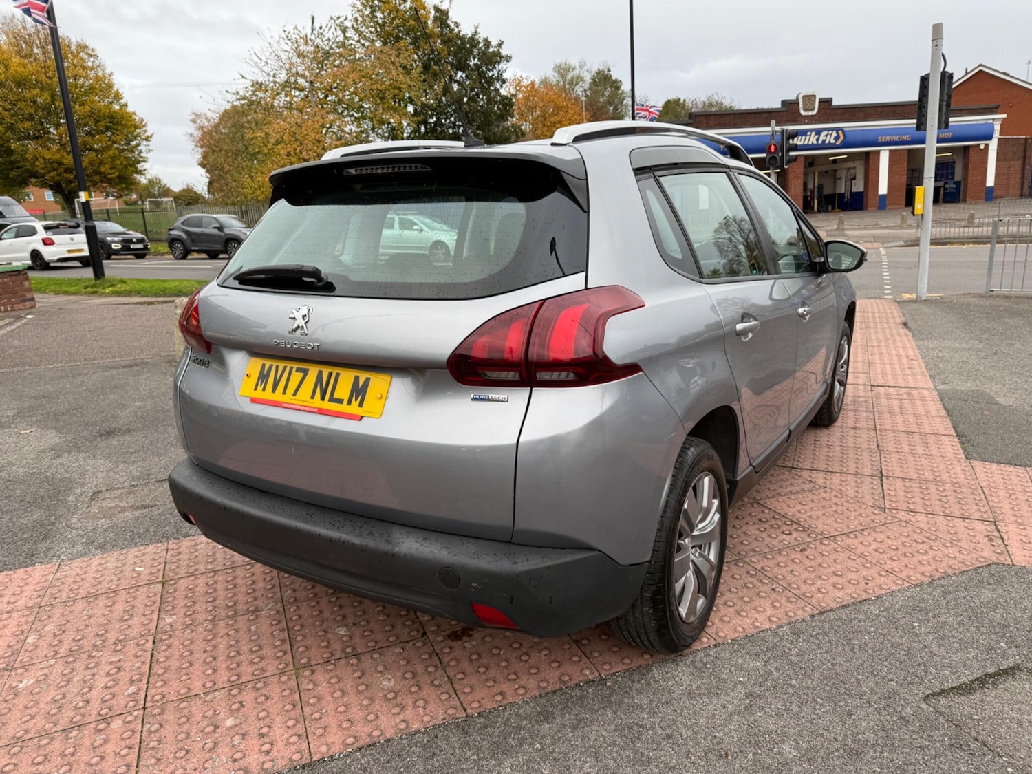 Used Peugeot 2008 2017 for sale - 76360182: Photo 5