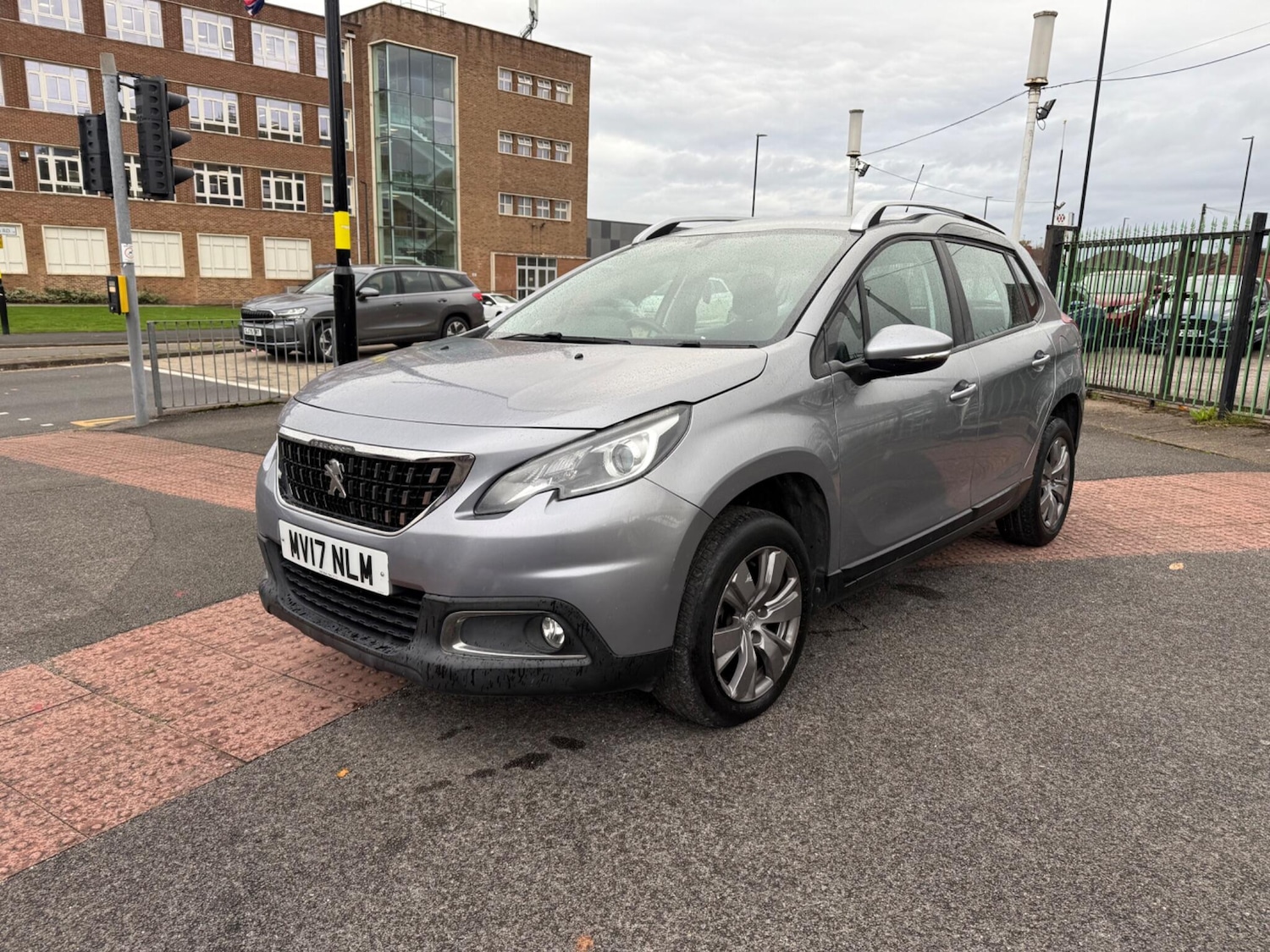 Used Peugeot 2008 2017 for sale - 76360182: Photo 9