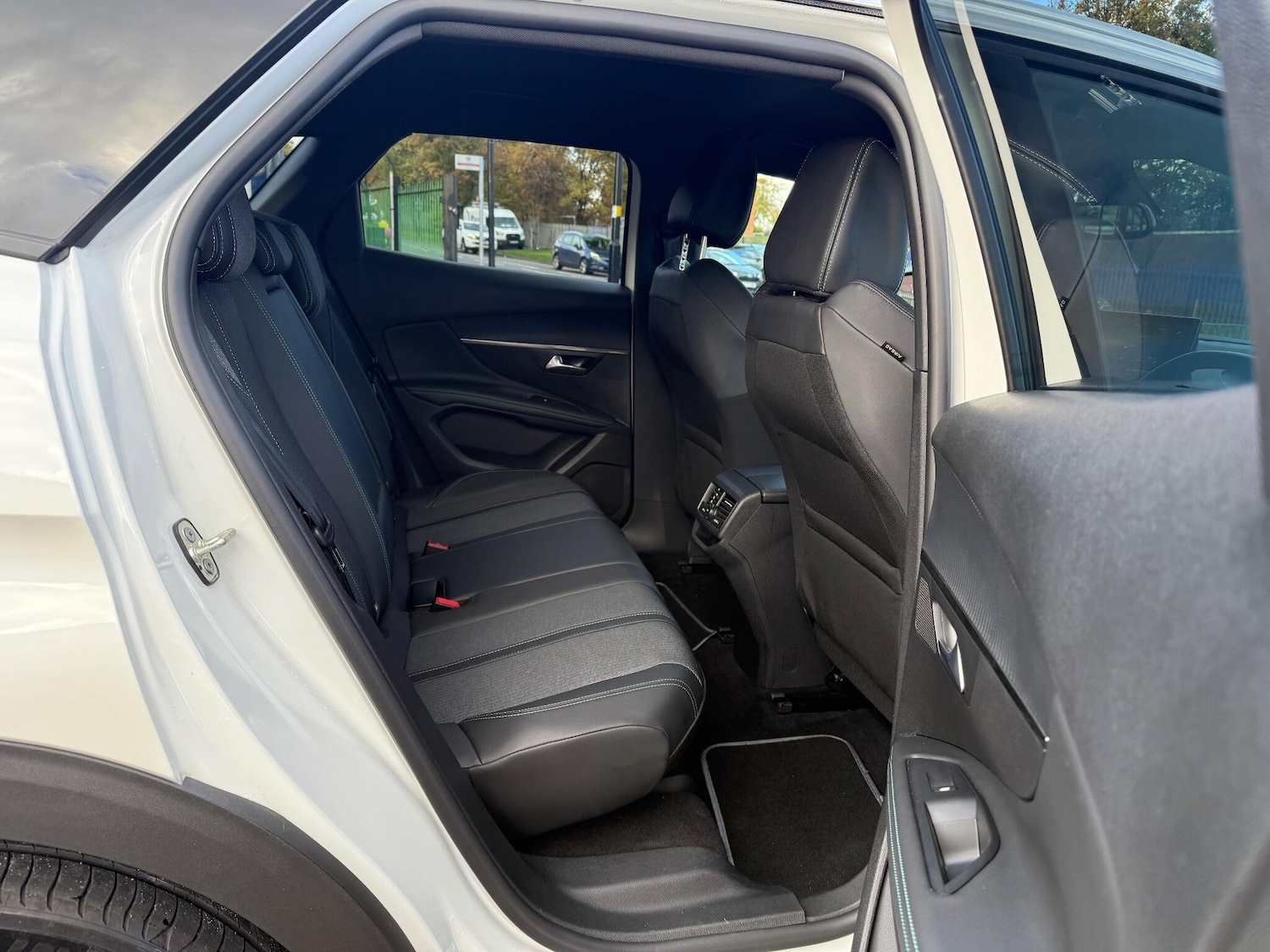 Used Peugeot 3008 2023 for sale - 77015887: Photo 23