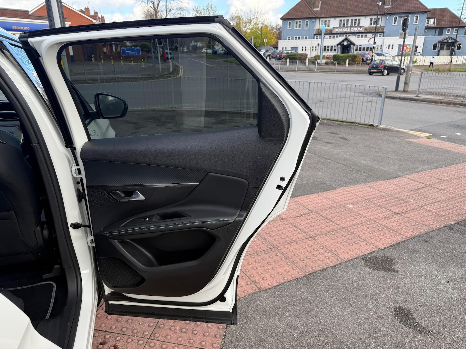 Used Peugeot 3008 2023 for sale - 77015887: Photo 28