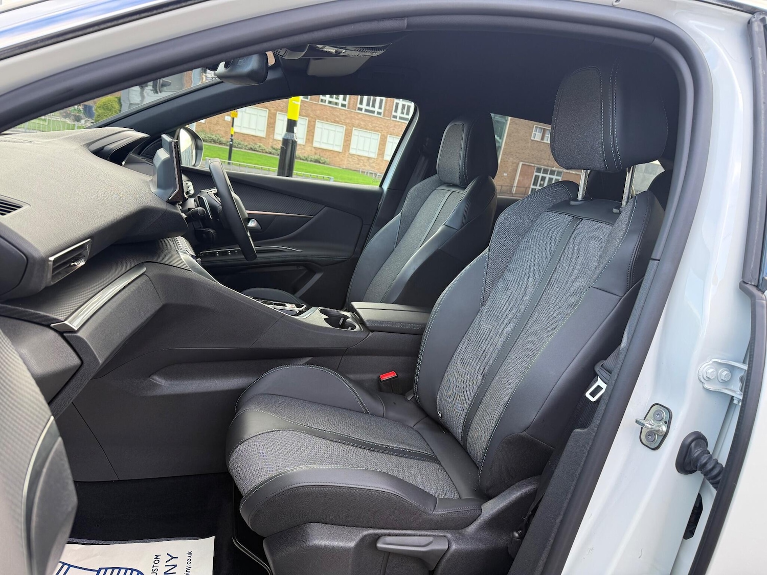 Used Peugeot 3008 2023 for sale - 77015887: Photo 36