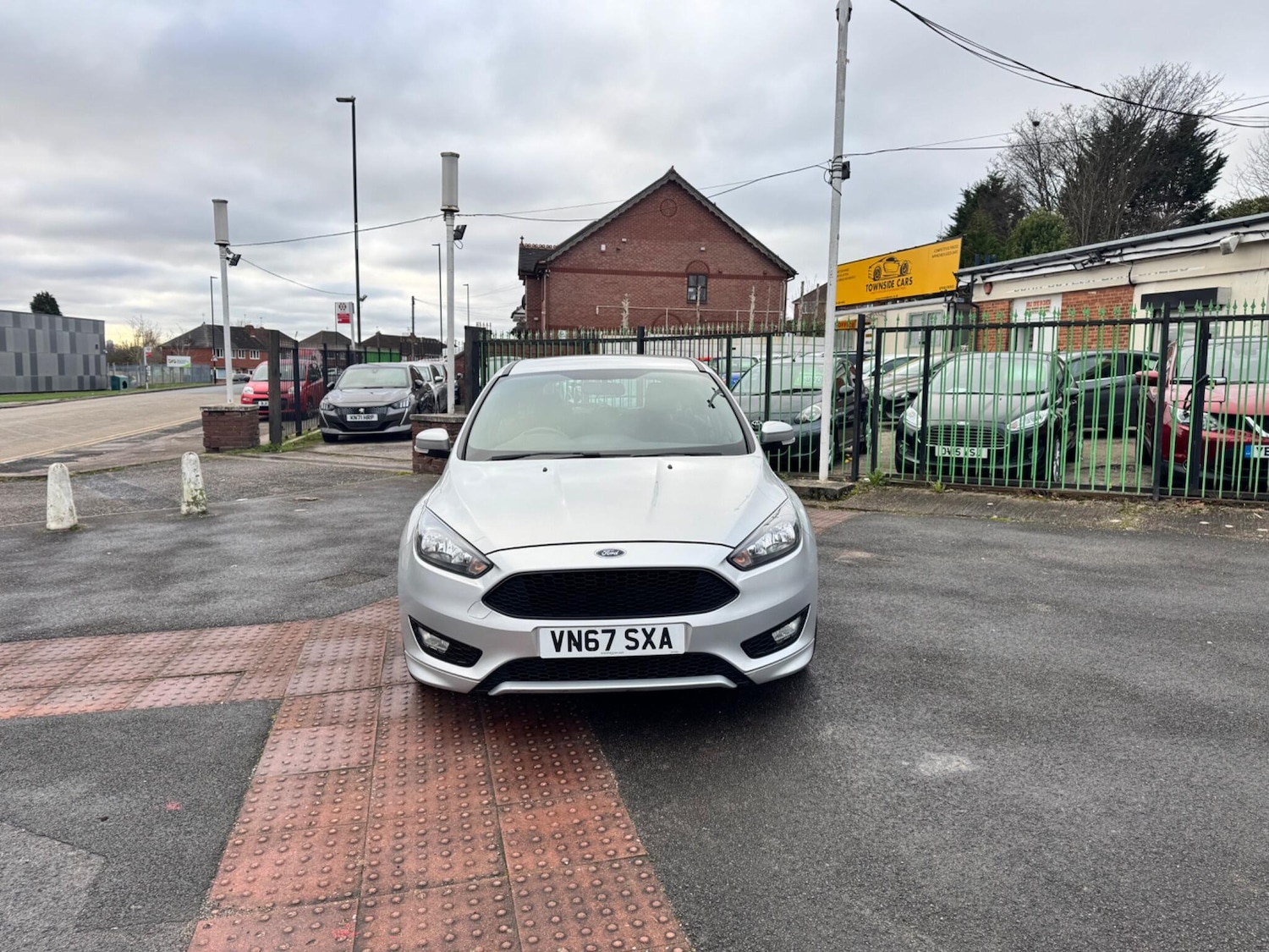 Used Ford Focus 2017 for sale - 77057497: Photo 2