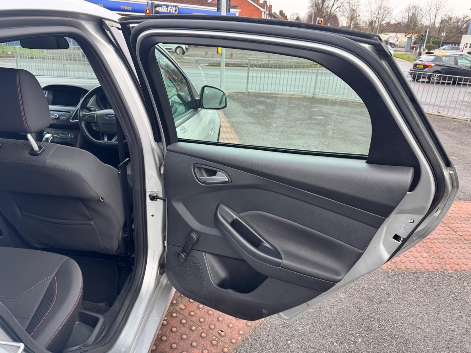 Used Ford Focus 2017 for sale - 77057497: Photo 28