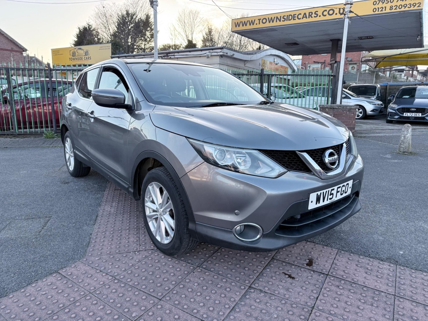 Used Nissan Qashqai 2015 for sale - 77883111: Photo 2