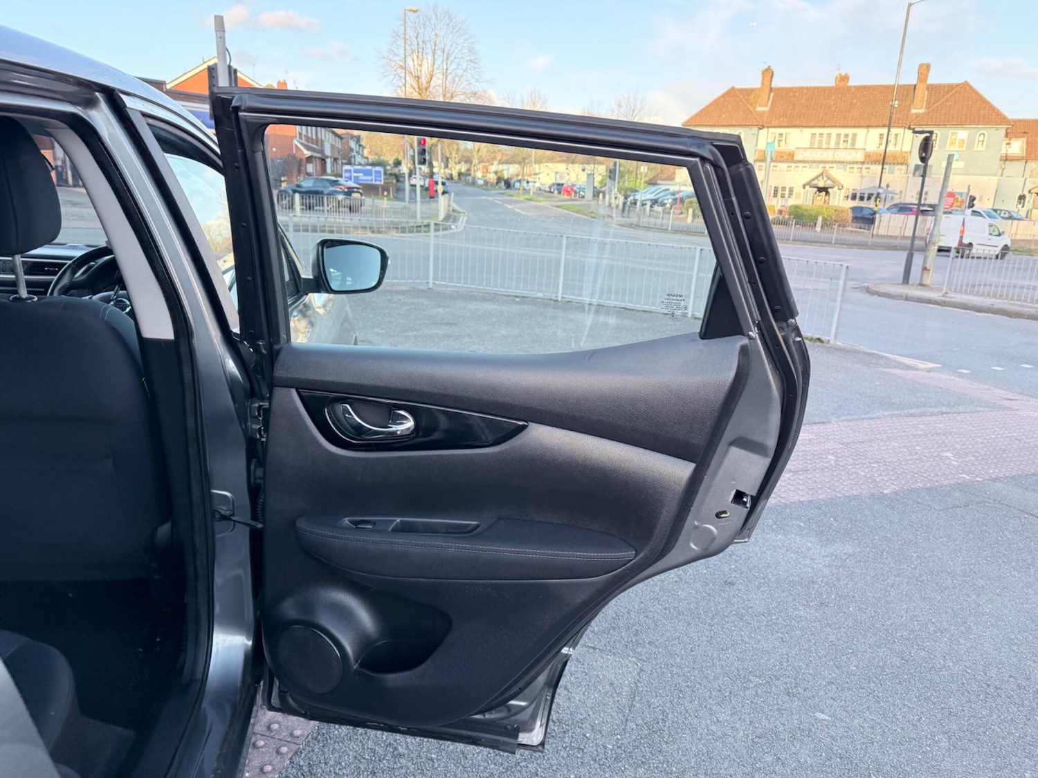 Used Nissan Qashqai 2015 for sale - 77883111: Photo 23