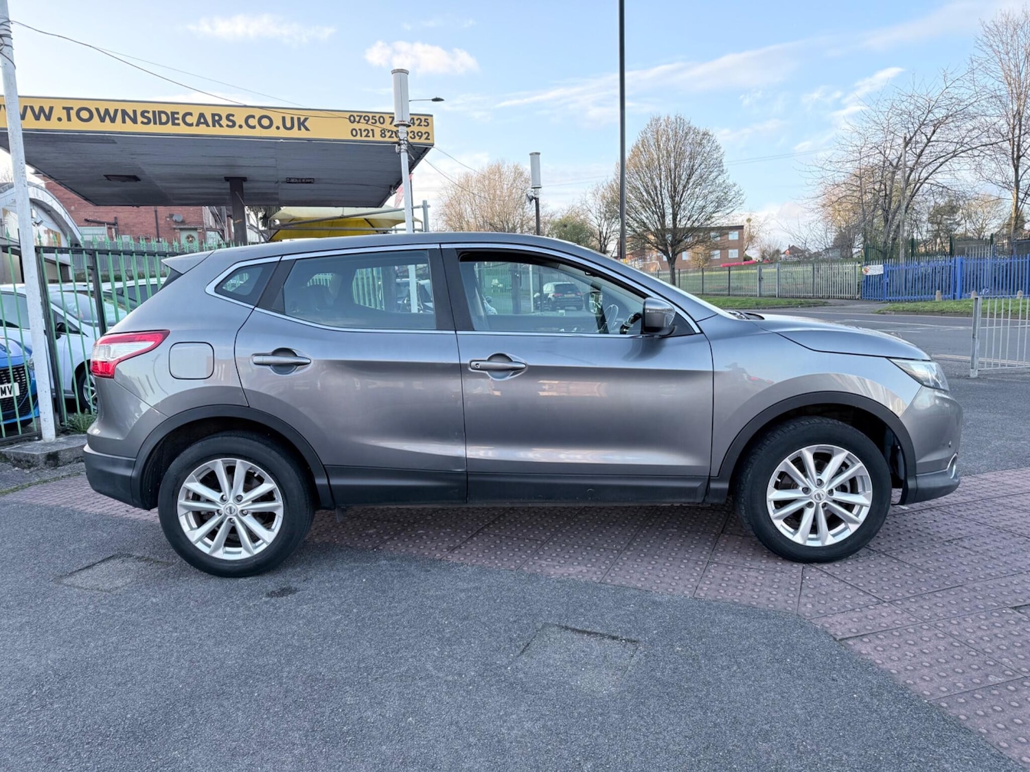 Used Nissan Qashqai 2015 for sale - 77883111: Photo 3