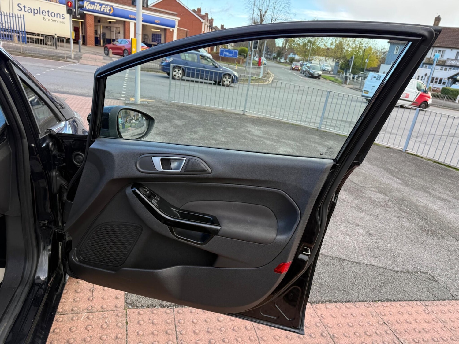 Used Ford Fiesta 2015 for sale - 76440865: Photo 22