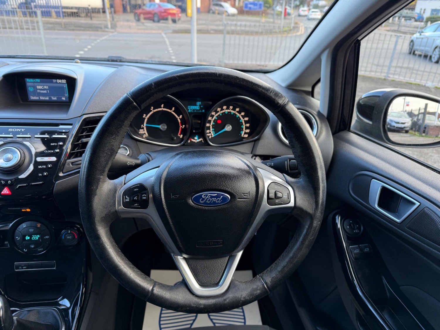 Used Ford Fiesta 2015 for sale - 76440865: Photo 25