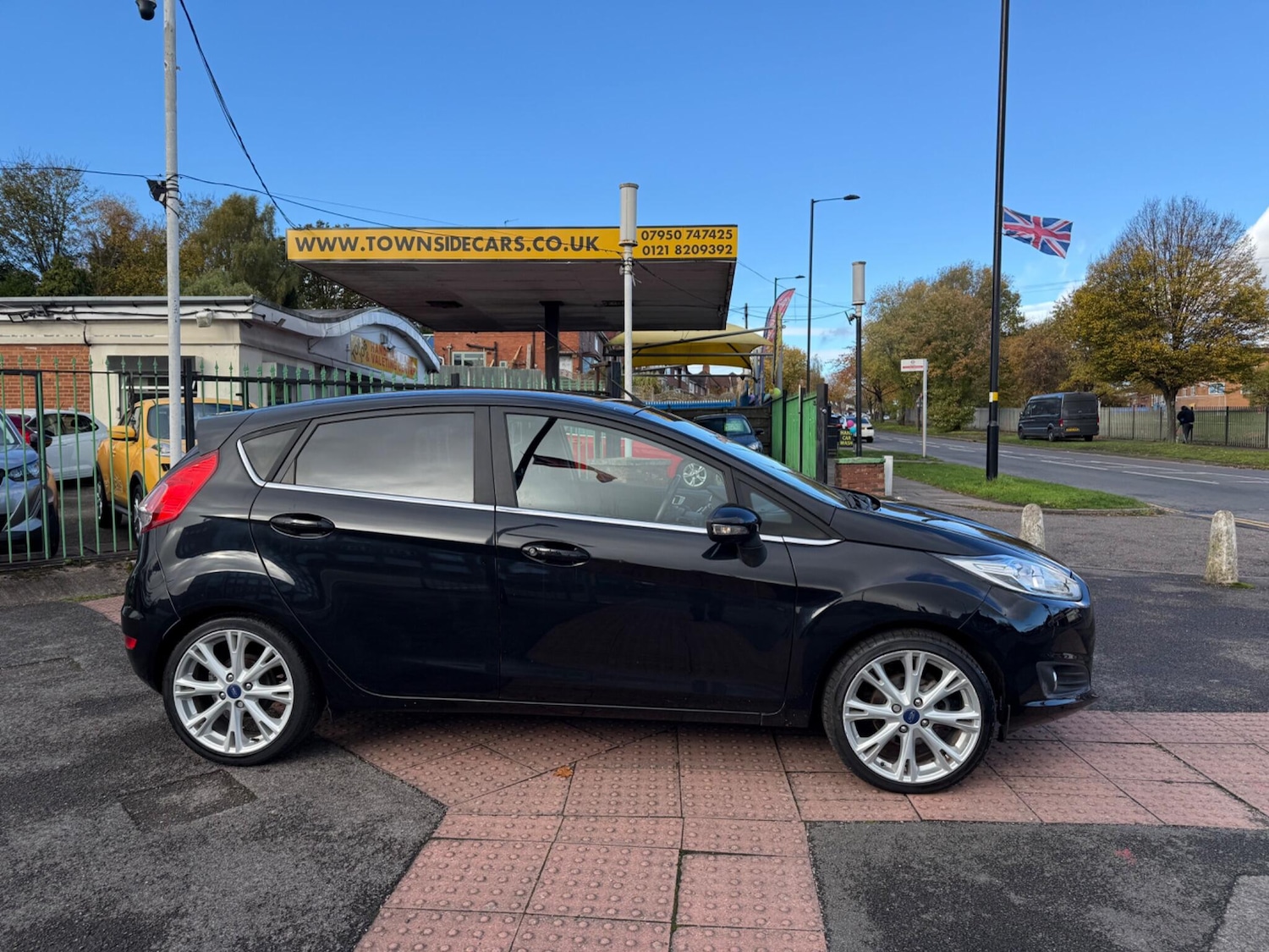 Used Ford Fiesta 2015 for sale - 76440865: Photo 3