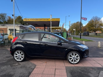 Used Ford Fiesta 2015 for sale - 76440865: Photo