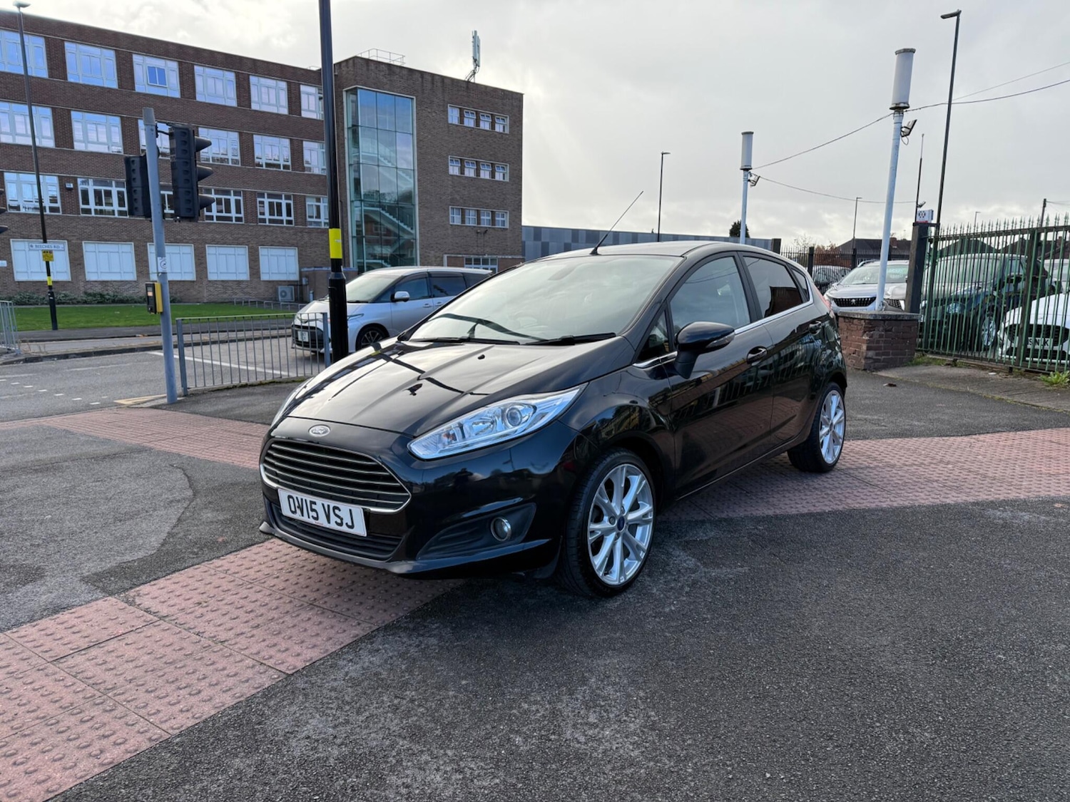 Used Ford Fiesta 2015 for sale - 76440865: Photo 9
