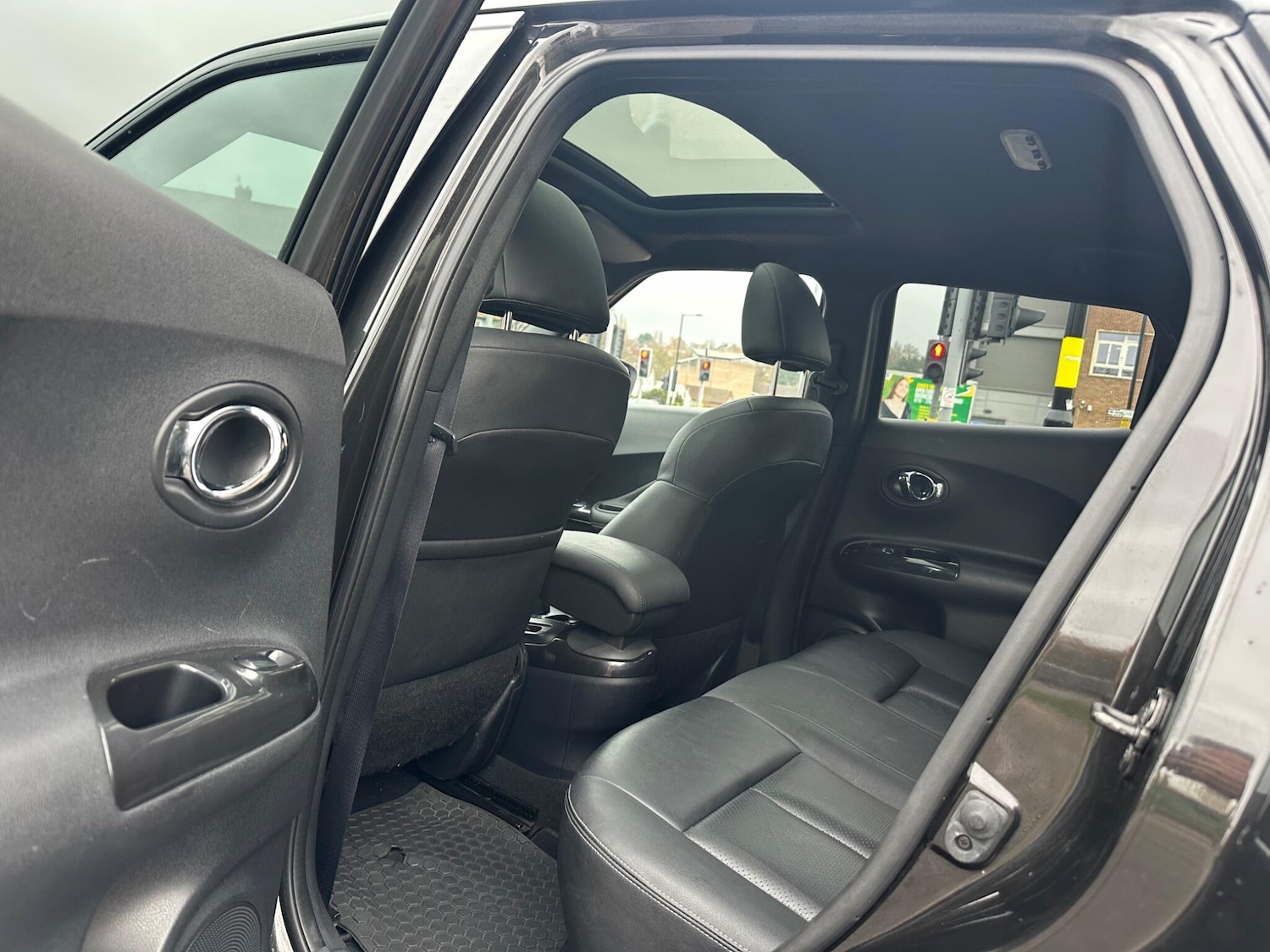 Used Nissan Juke 2015 for sale - 76511914: Photo 37