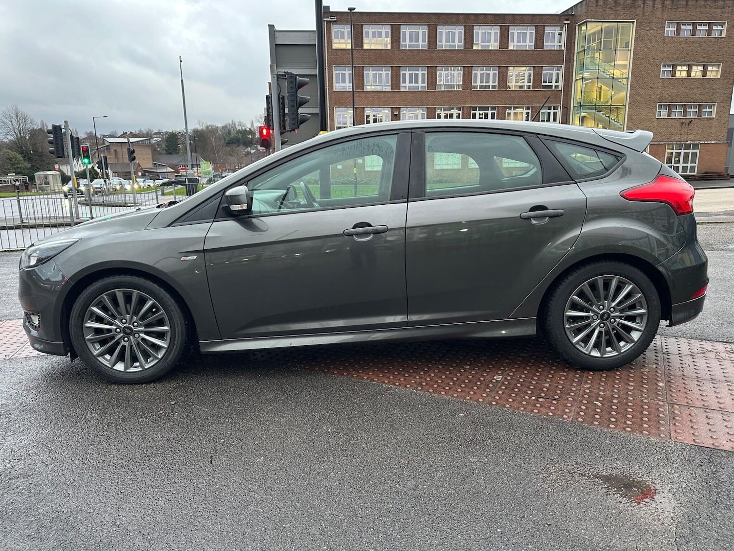 Used Ford Focus 2017 for sale - 77306013: Photo 13