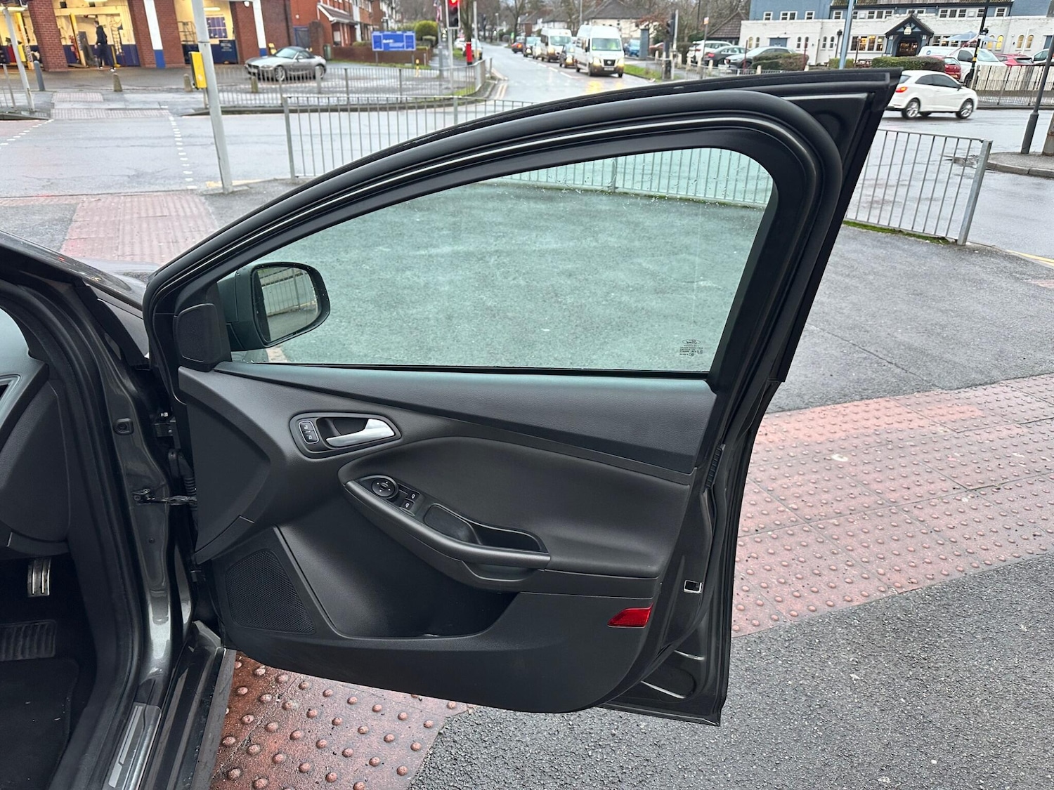 Used Ford Focus 2017 for sale - 77306013: Photo 28