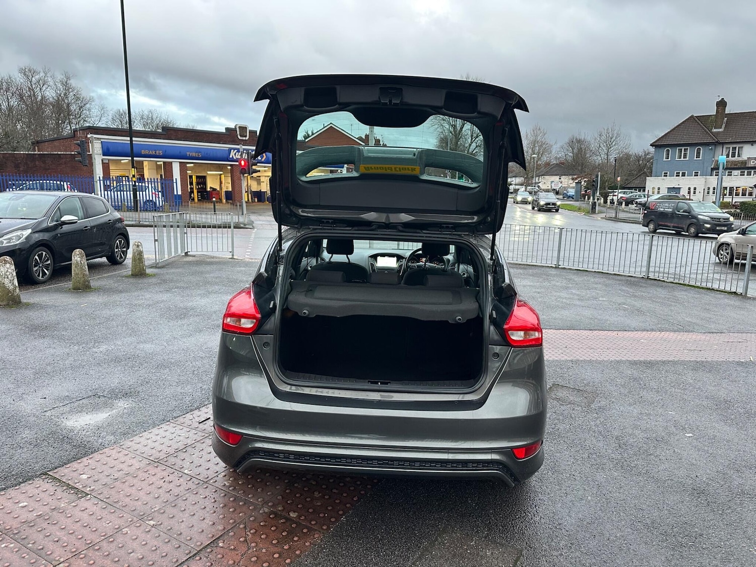 Used Ford Focus 2017 for sale - 77306013: Photo 32