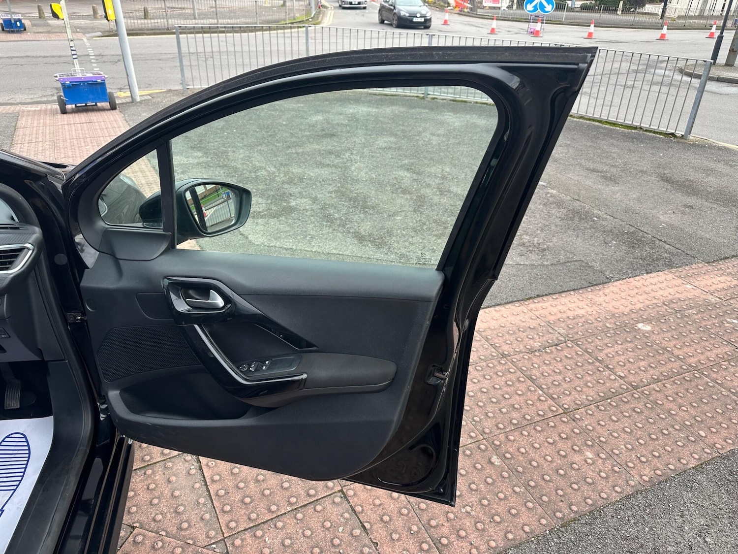 Used Peugeot 208 for sale - 77737318: Photo 23