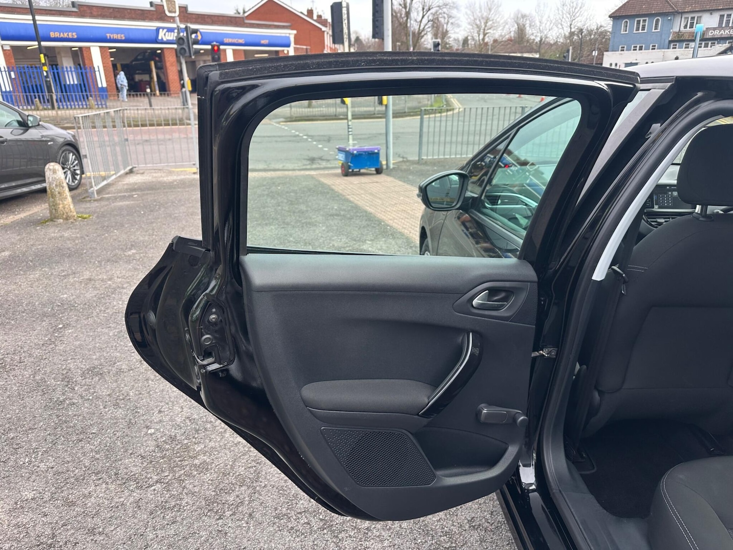 Used Peugeot 208 for sale - 77737318: Photo 25