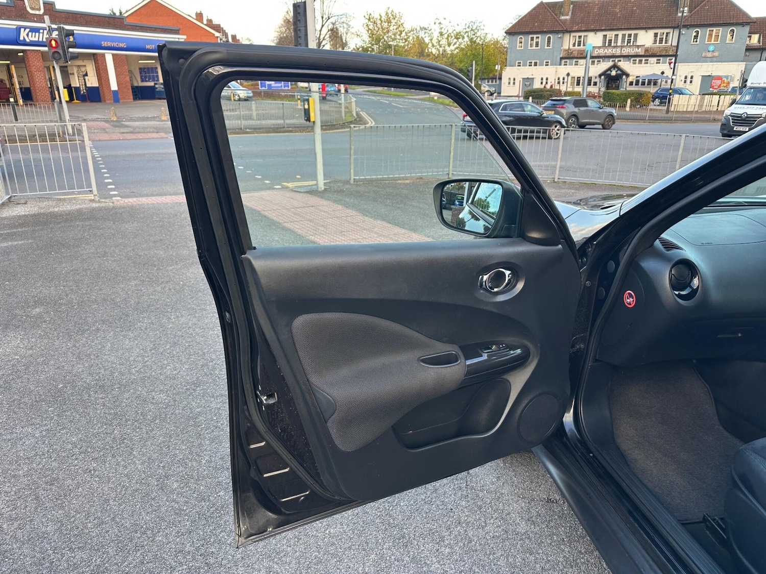 Used Nissan Juke 2017 for sale - 76398296: Photo 30