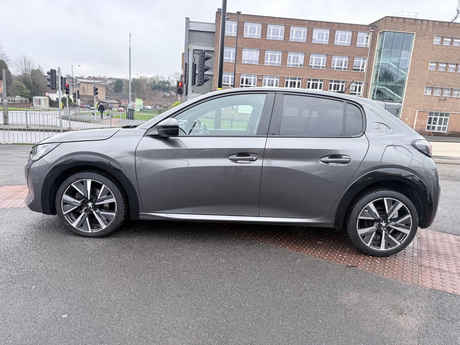Used Peugeot 208 2021 for sale - 77320390: Photo 14