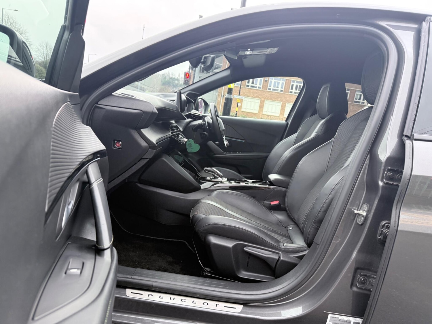 Used Peugeot 208 2021 for sale - 77320390: Photo 38