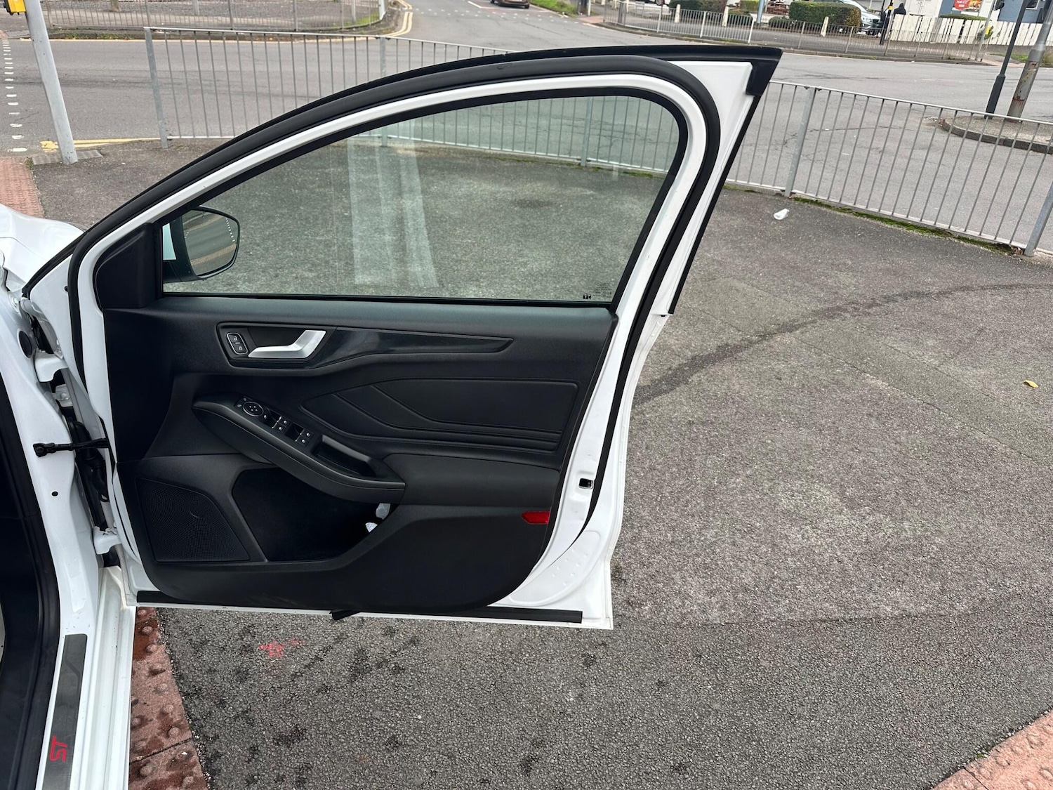 Used Ford Focus for sale - 77559678: Photo 21