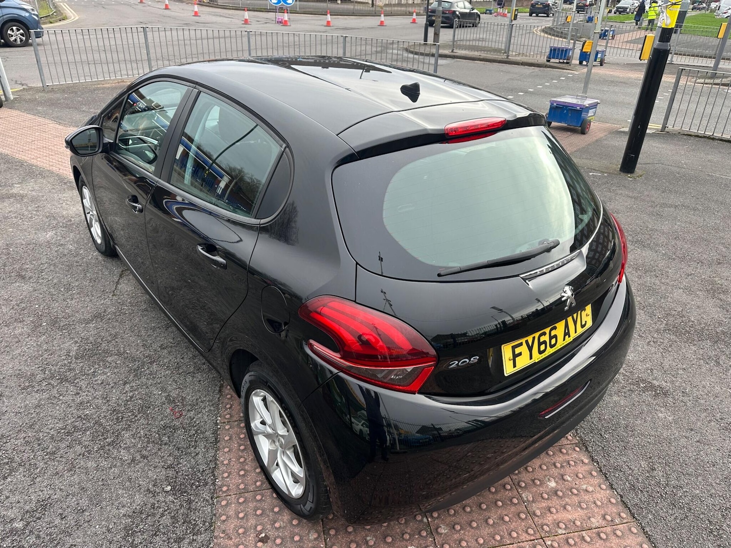 Used Peugeot 208 2016 for sale - 77793716: Photo 10